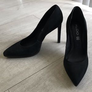 Aldo Black Suede Pumps sz 7.5